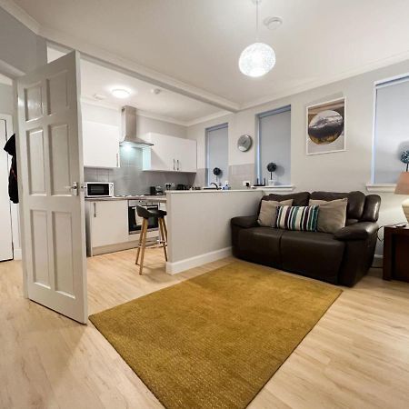 Glasgow 2 Bedroom Apartment מראה חיצוני תמונה
