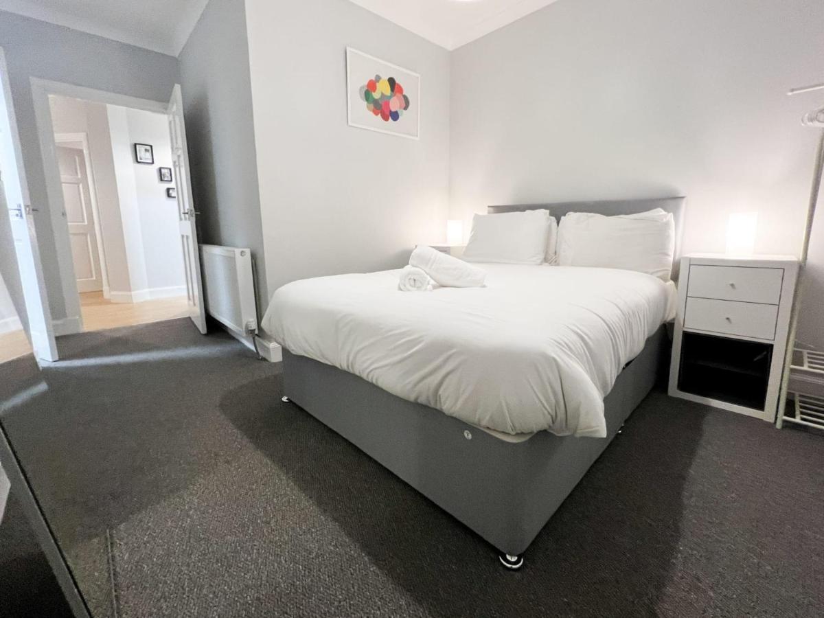Glasgow 2 Bedroom Apartment מראה חיצוני תמונה